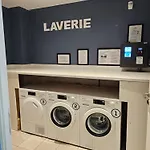 En Avec Piscine Apartman